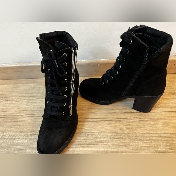 Truffle Collection Lace Up Ankle Boots - Picture 8 of 13